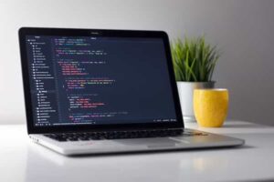 8 Ways To Use Python On Your Mac and Run Your First Script | CyberITHub